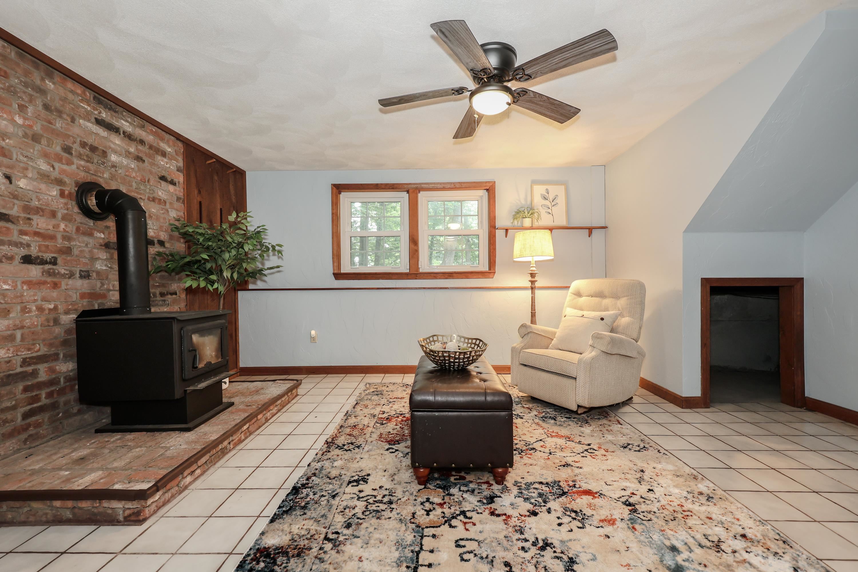 11 Hubbard Hill Road Derry, NH 03038 - Photo 23 of 38