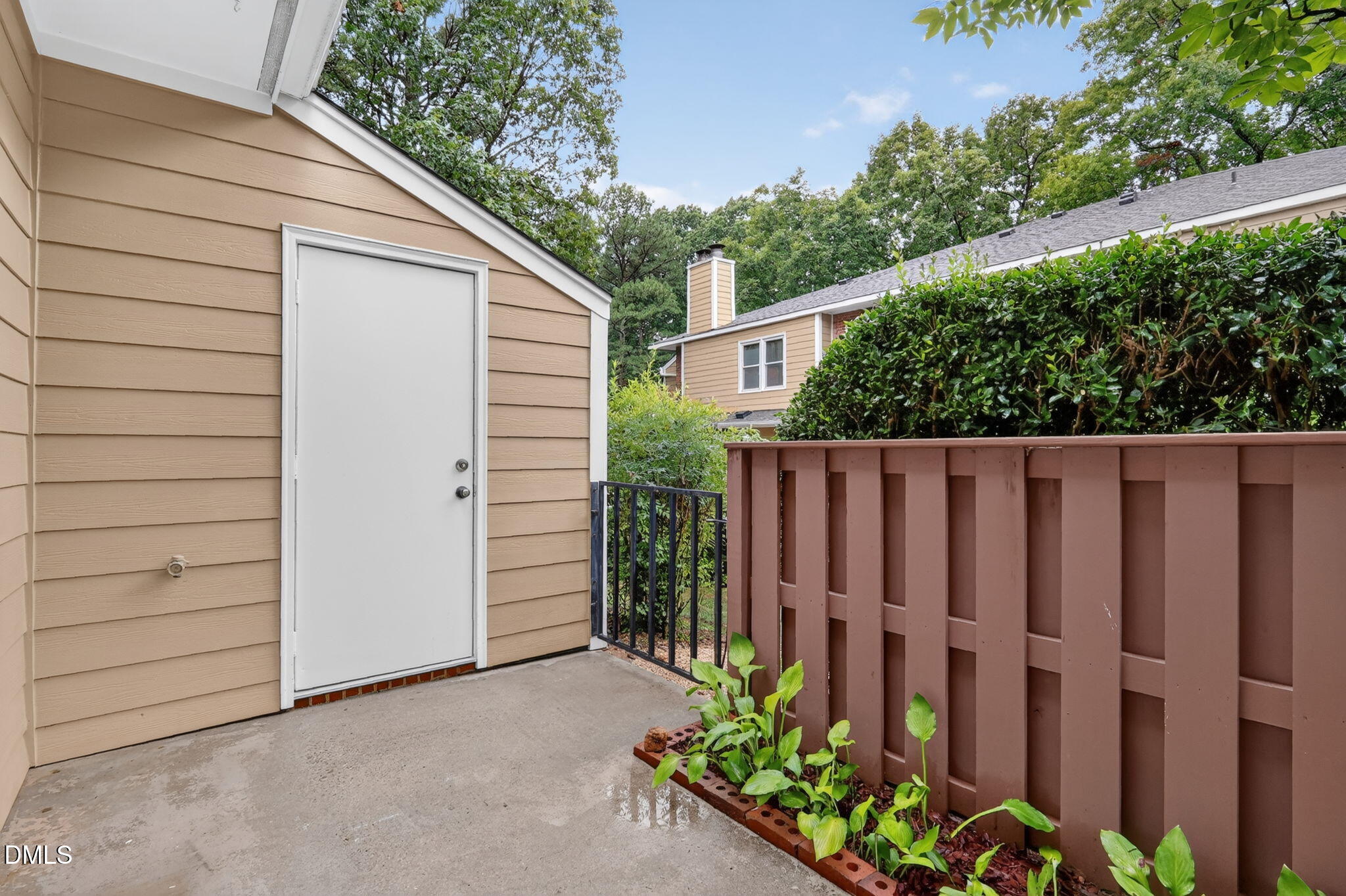 3425 Mill Run Raleigh, NC 27612 - Photo 32 of 40 a view of a wooden fence