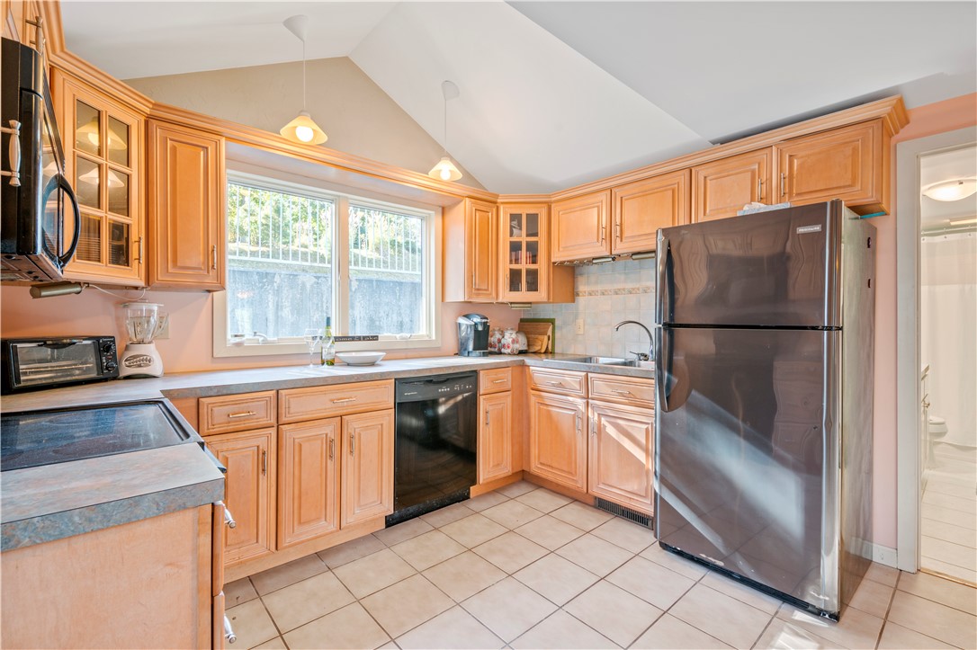 125 Lake Drive Glocester, RI 02814 - Photo 10 of 24