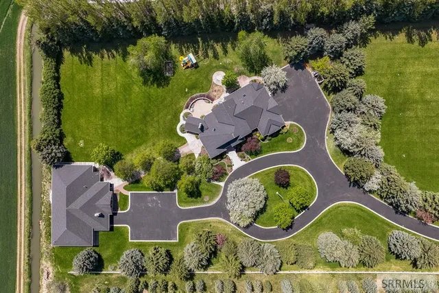 $2,100,000 | 13500 North 35th East, Idaho Falls, ID 83401