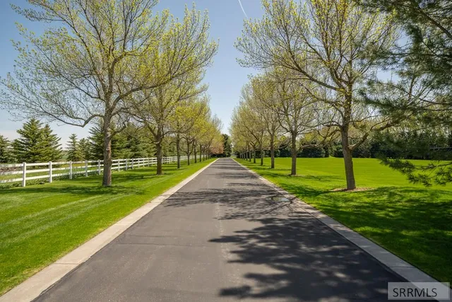 $2,100,000 | 13500 North 35th East, Idaho Falls, ID 83401