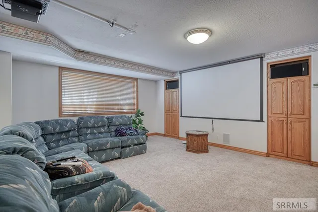 $2,100,000 | 13500 North 35th East, Idaho Falls, ID 83401