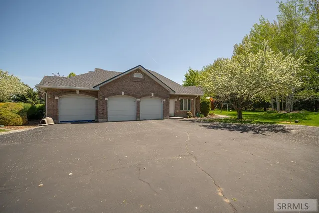 $2,100,000 | 13500 North 35th East, Idaho Falls, ID 83401