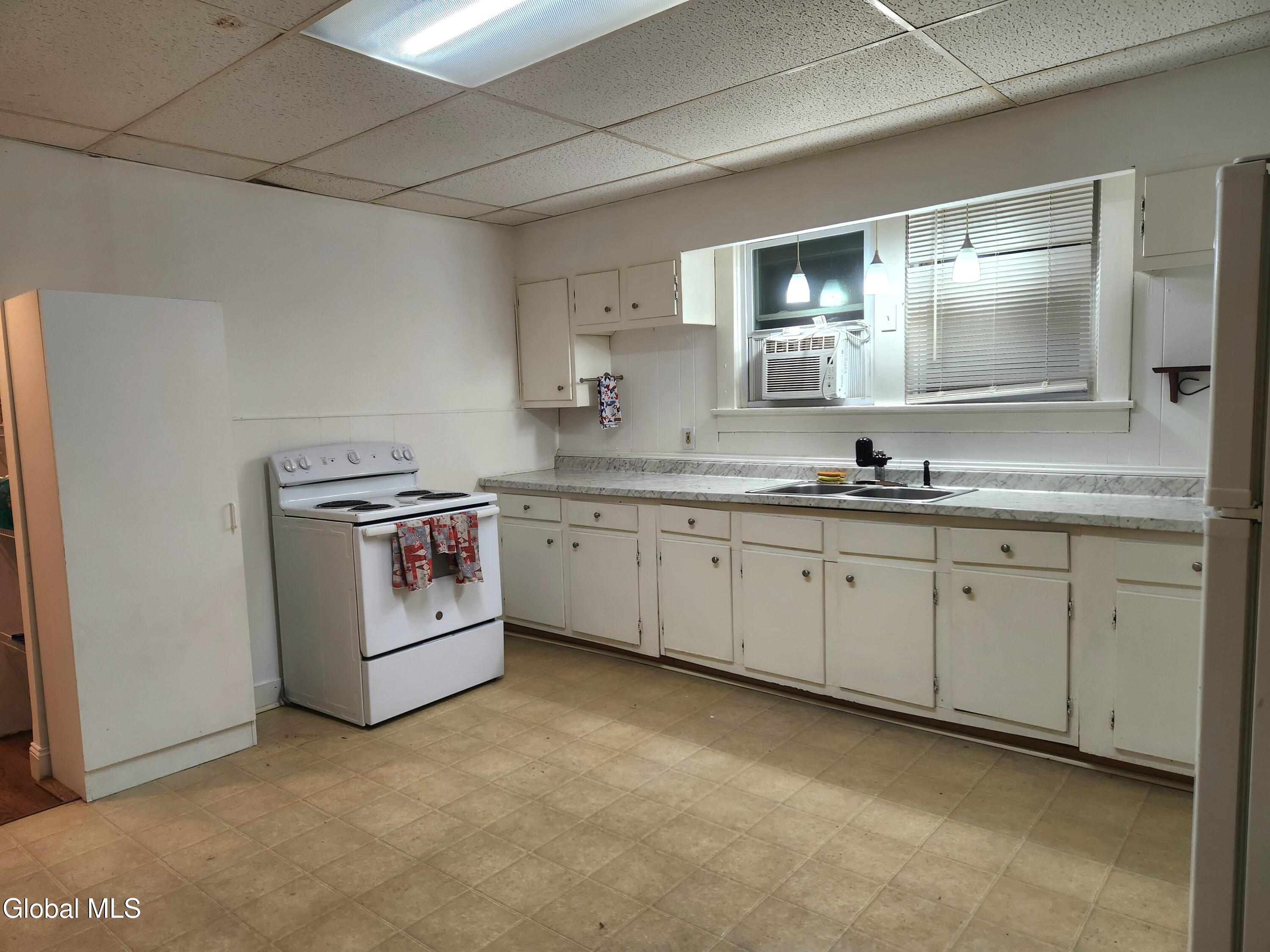 902 19th Street Watervliet, NY 12189 - Photo 20 of 41 20251105_175016