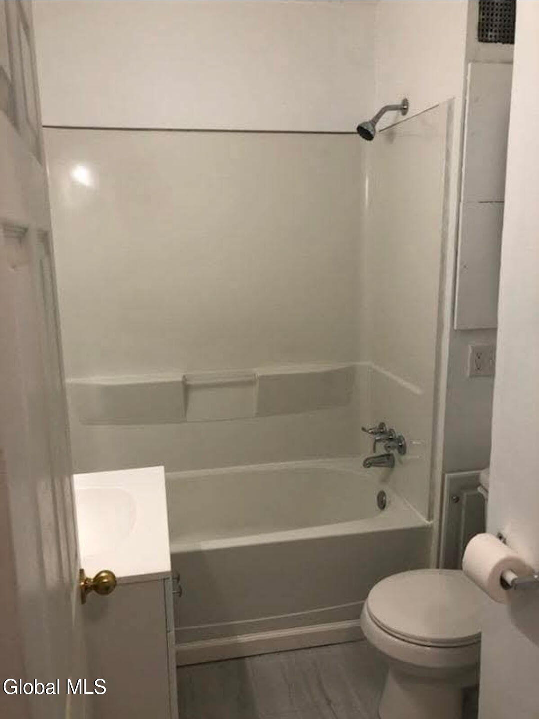 902 19th Street Watervliet, NY 12189 - Photo 34 of 41 IMG_20251106_082427 (5)