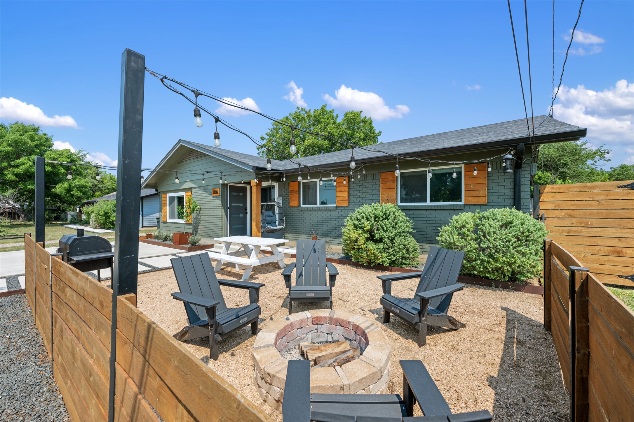 1107 East 17th Street Georgetown, TX 78626 - Photo 5 of 40