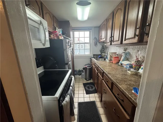 $549,900 | 342 Grand Avenue, Pawtucket, RI 02861