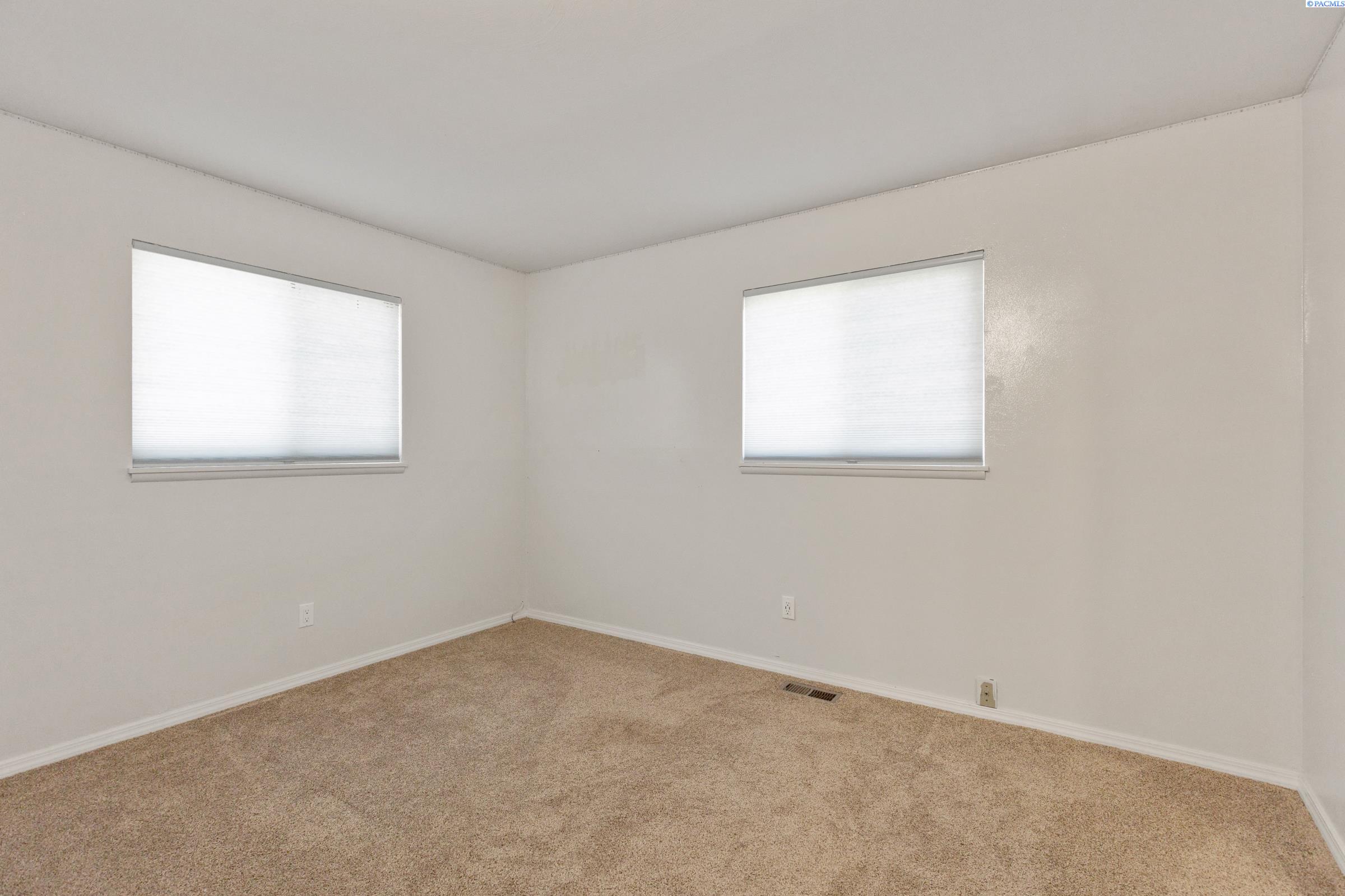 1310 Scoon Road Sunnyside, WA 98944 - Photo 13 of 43 Gallery Image 13