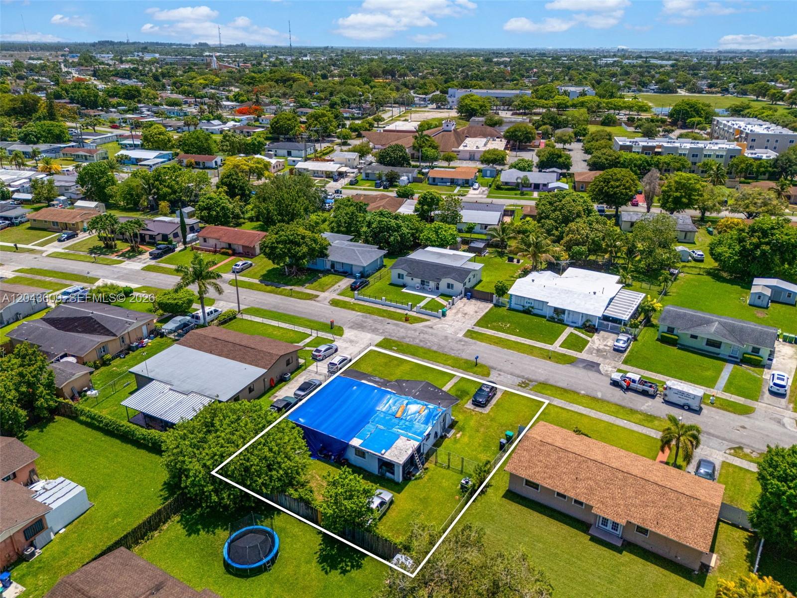 14125 Southwest 109th Place Miami, FL 33176 - Photo 8 of 12