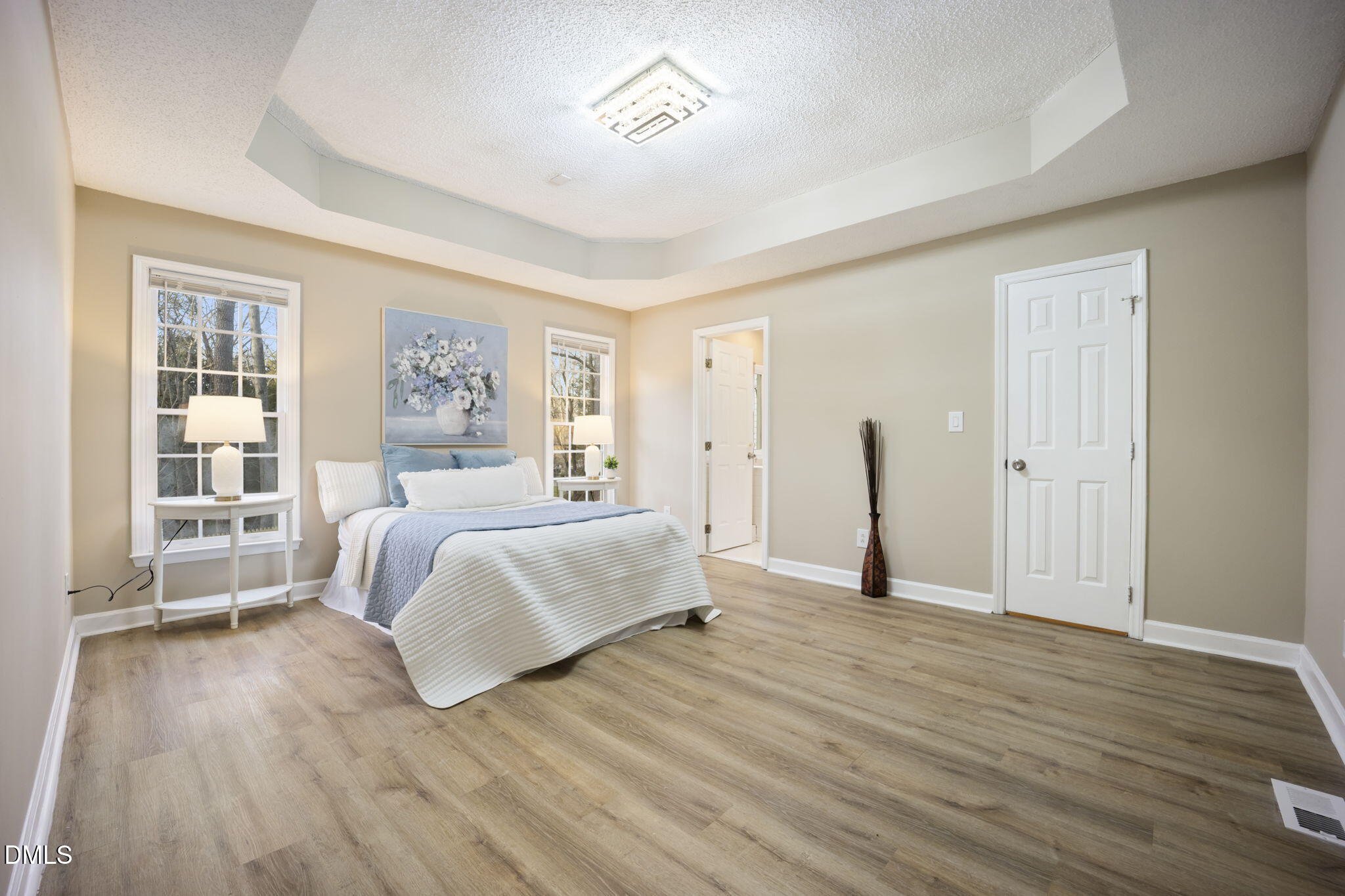 4705 Royal Troon Drive Raleigh, NC 27604 - Photo 8 of 26 22-web-or-mls-484A0692