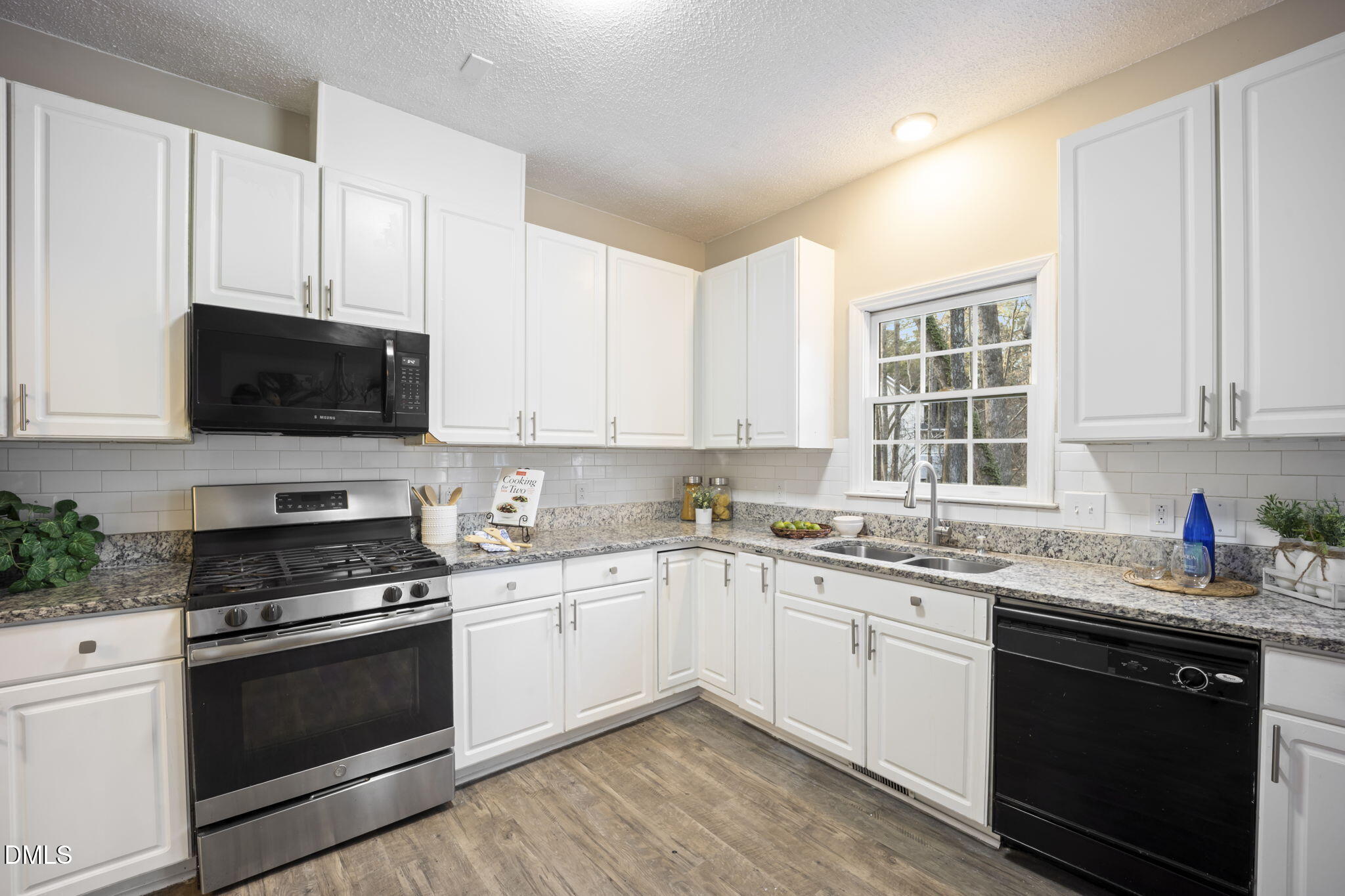 4705 Royal Troon Drive Raleigh, NC 27604 - Photo 3 of 26 19-web-or-mls-484A0682