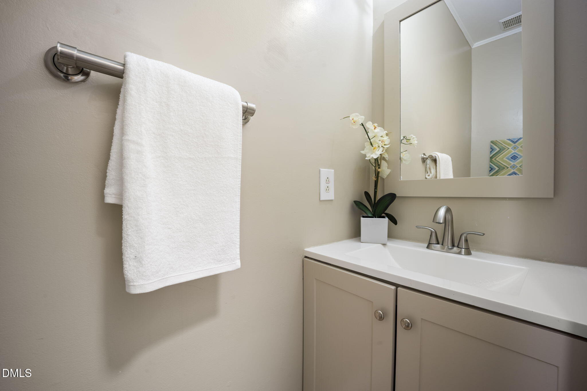 4705 Royal Troon Drive Raleigh, NC 27604 - Photo 6 of 26 15-web-or-mls-484A0657