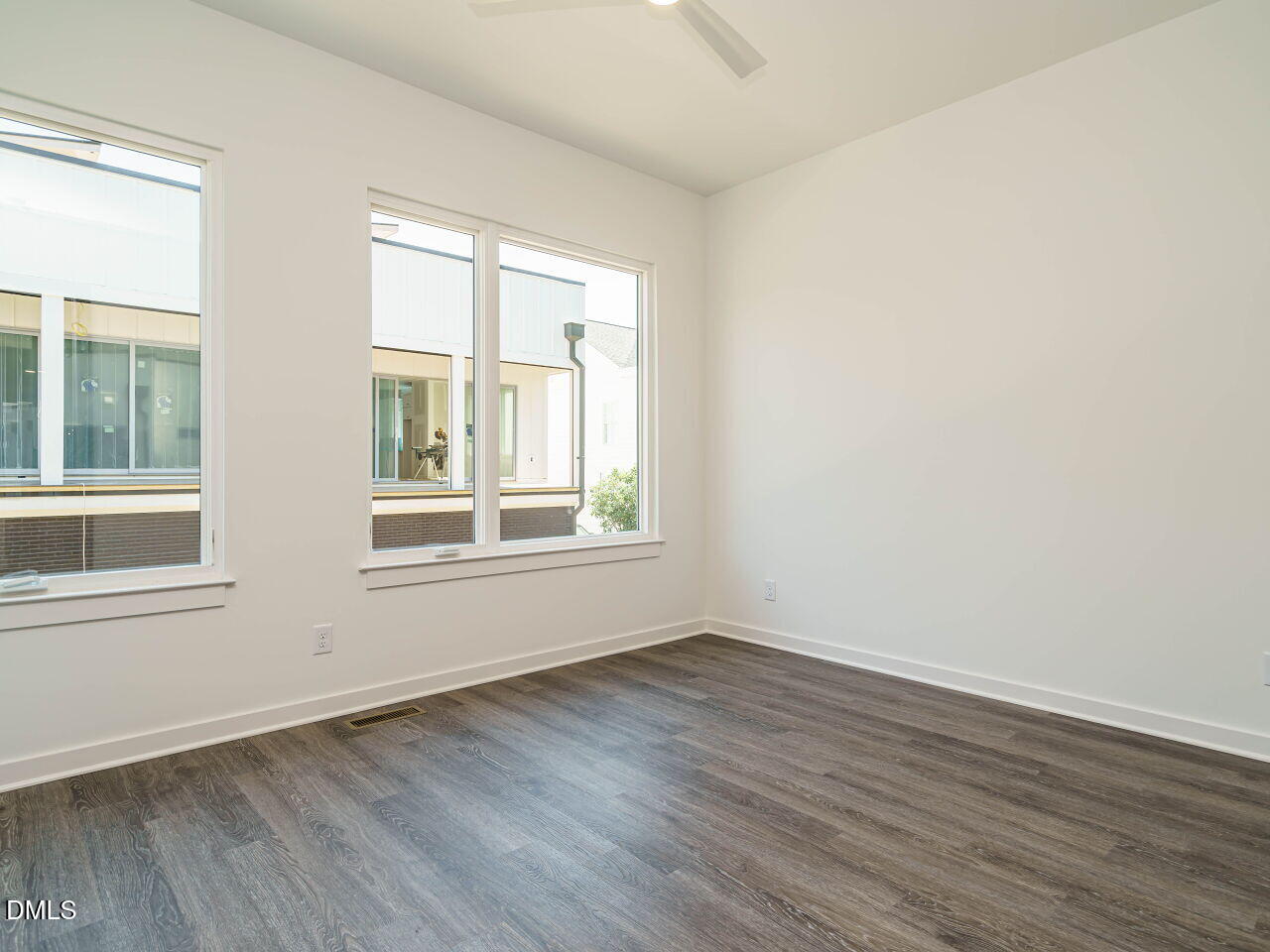 1523 Urban Trace Lane Raleigh, NC 27608 - Photo 28 of 32 023-1280x960-primary-br