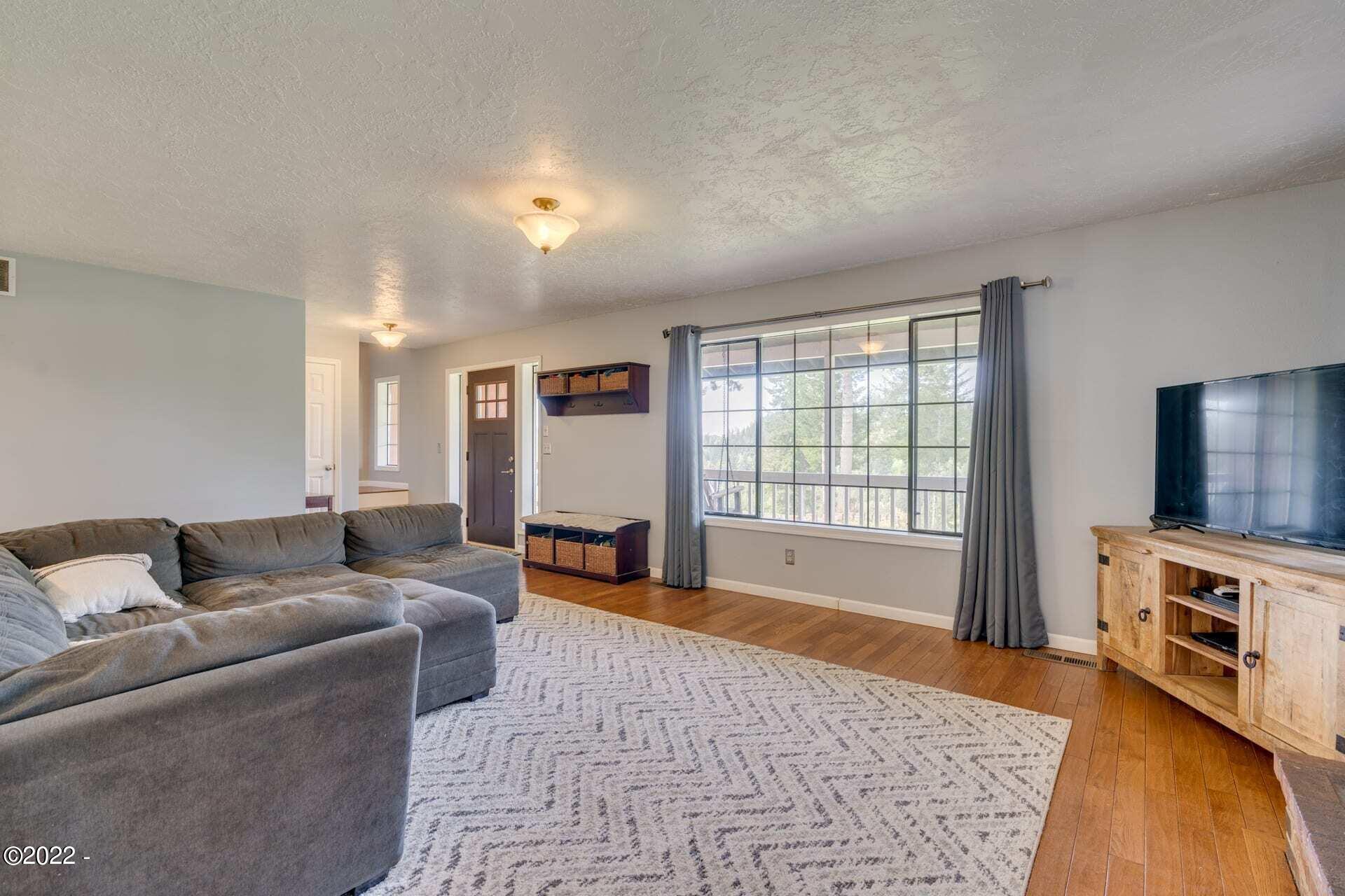 776 Olalla Road Toledo, OR 97391 - Photo 6 of 32 Image 06