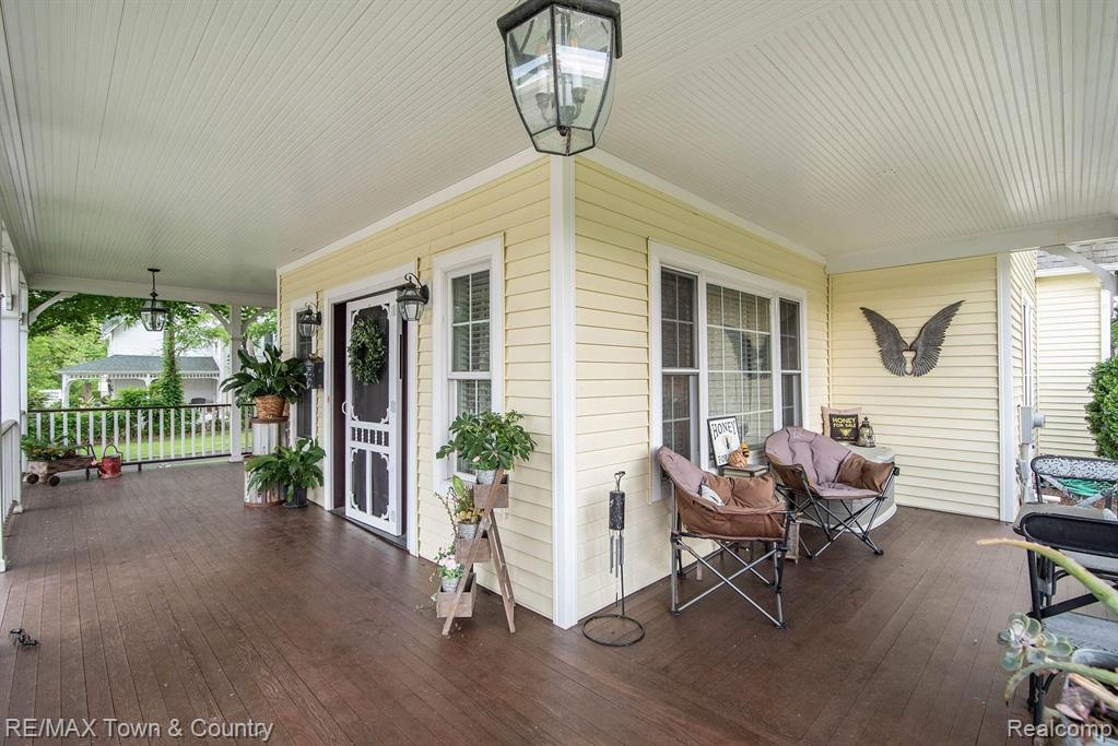 415 West Main Street Flushing, MI 48433 - Photo 4 of 37
