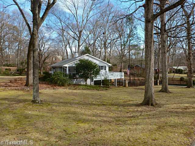 1147 Huntingdon Road Winston-Salem, NC 27104 - Photo 2 of 16 Exterior Front.