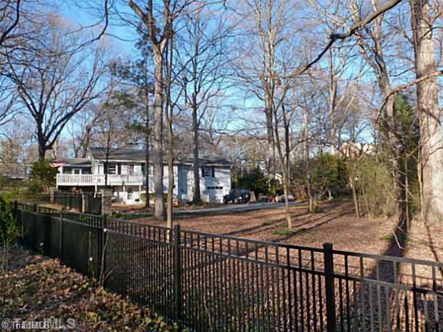 1147 Huntingdon Road Winston-Salem, NC 27104 - Photo 5 of 16 Exterior Front.