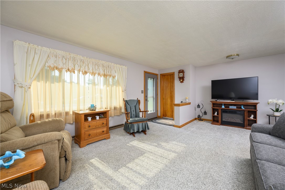 318 South Reeves Avenue Dover, OH 44622 - Photo 8 of 20