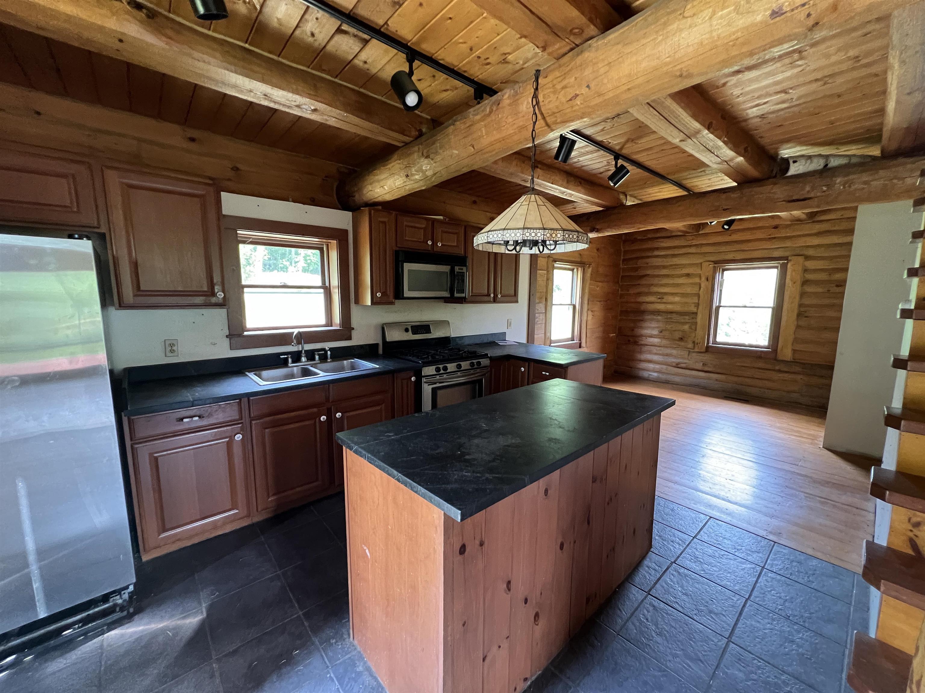 2194 Mowrey Road Jamaica, VT 05343 - Photo 6 of 50 Gallery Image 6