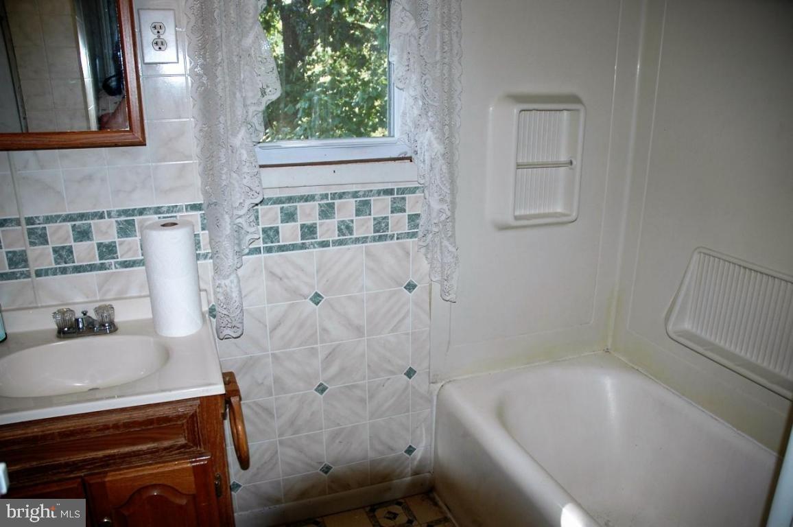 2613 South Pine Grove Street Lebanon, PA 17046 - Photo 24 of 37 Gallery Image 24