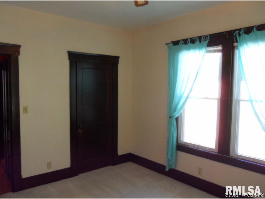 1837 Dial Court Springfield, IL 62704 - Photo 11 of 21 Gallery Image 11