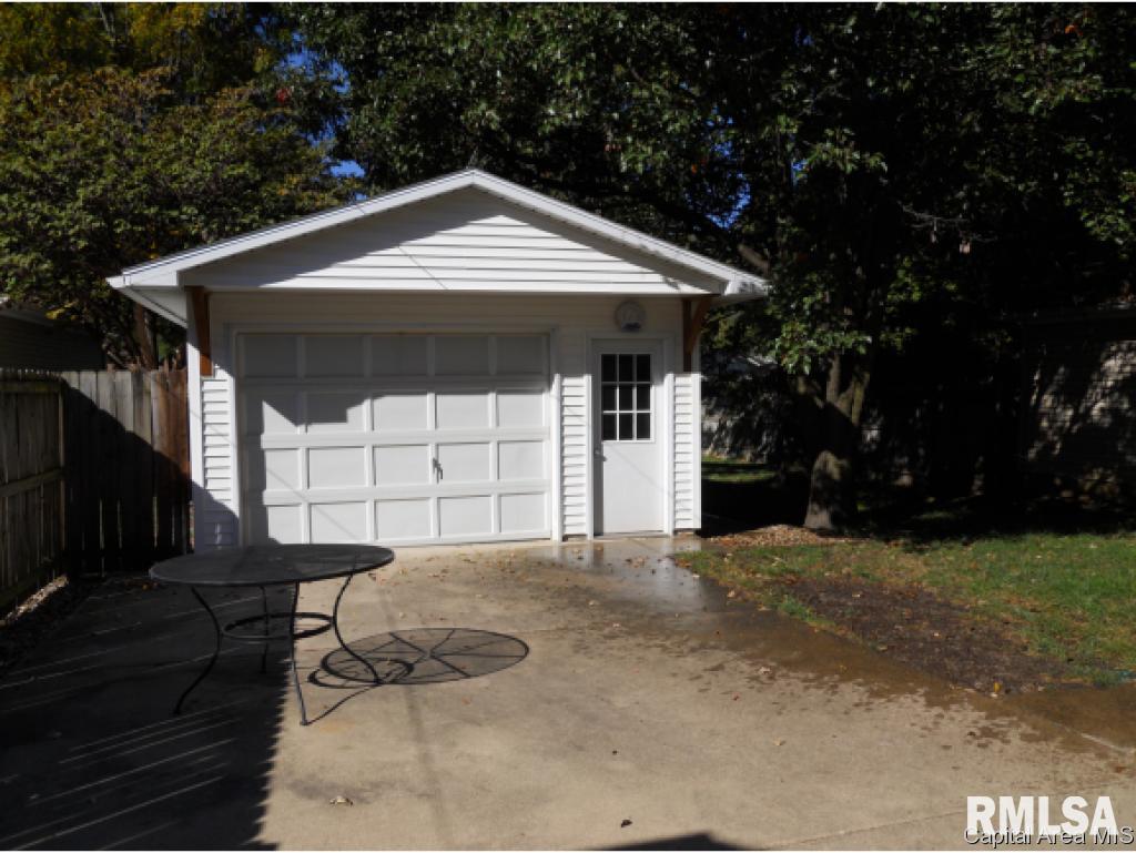 1837 Dial Court Springfield, IL 62704 - Photo 19 of 21 Gallery Image 19