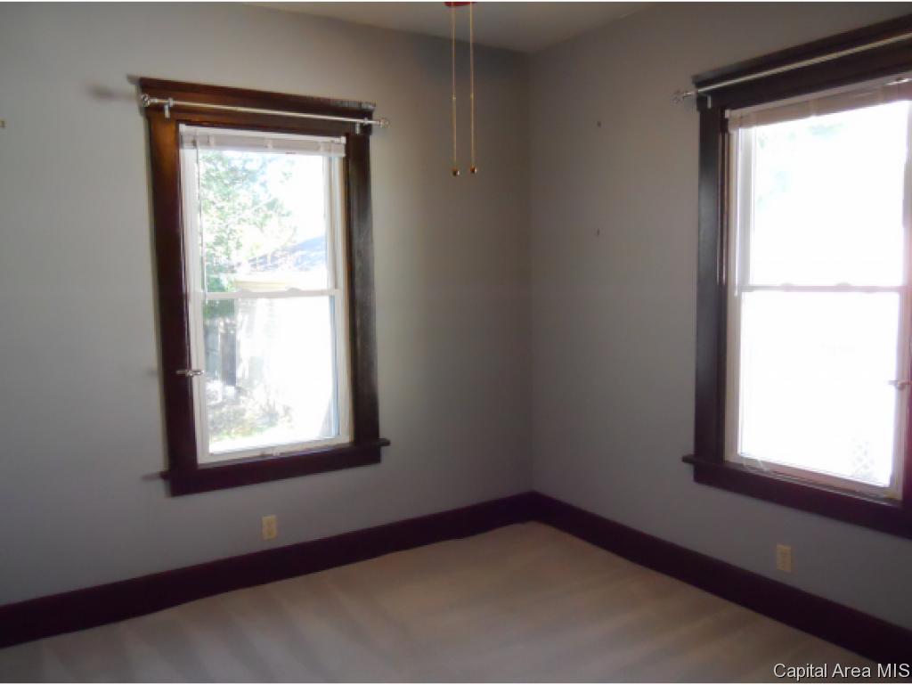 1837 Dial Court Springfield, IL 62704 - Photo 7 of 21 Gallery Image 7