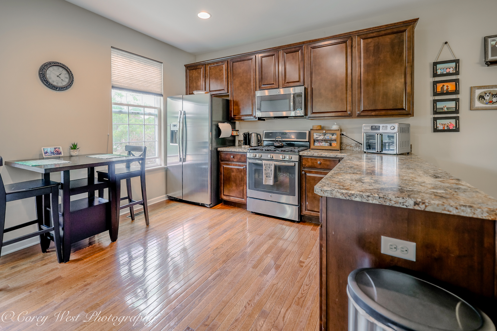 4062 Pompton Avenue Elgin, IL 60124 - Photo 6 of 41