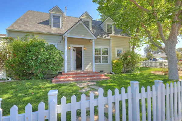 $1,300,000 | 381 5th Street, Solvang, CA 93463