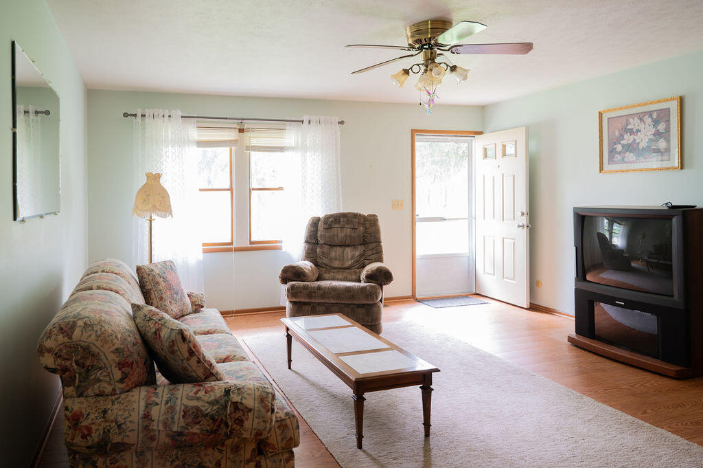 4905 Willow Dale Road Springfield, OH 45502 - Photo 2 of 40