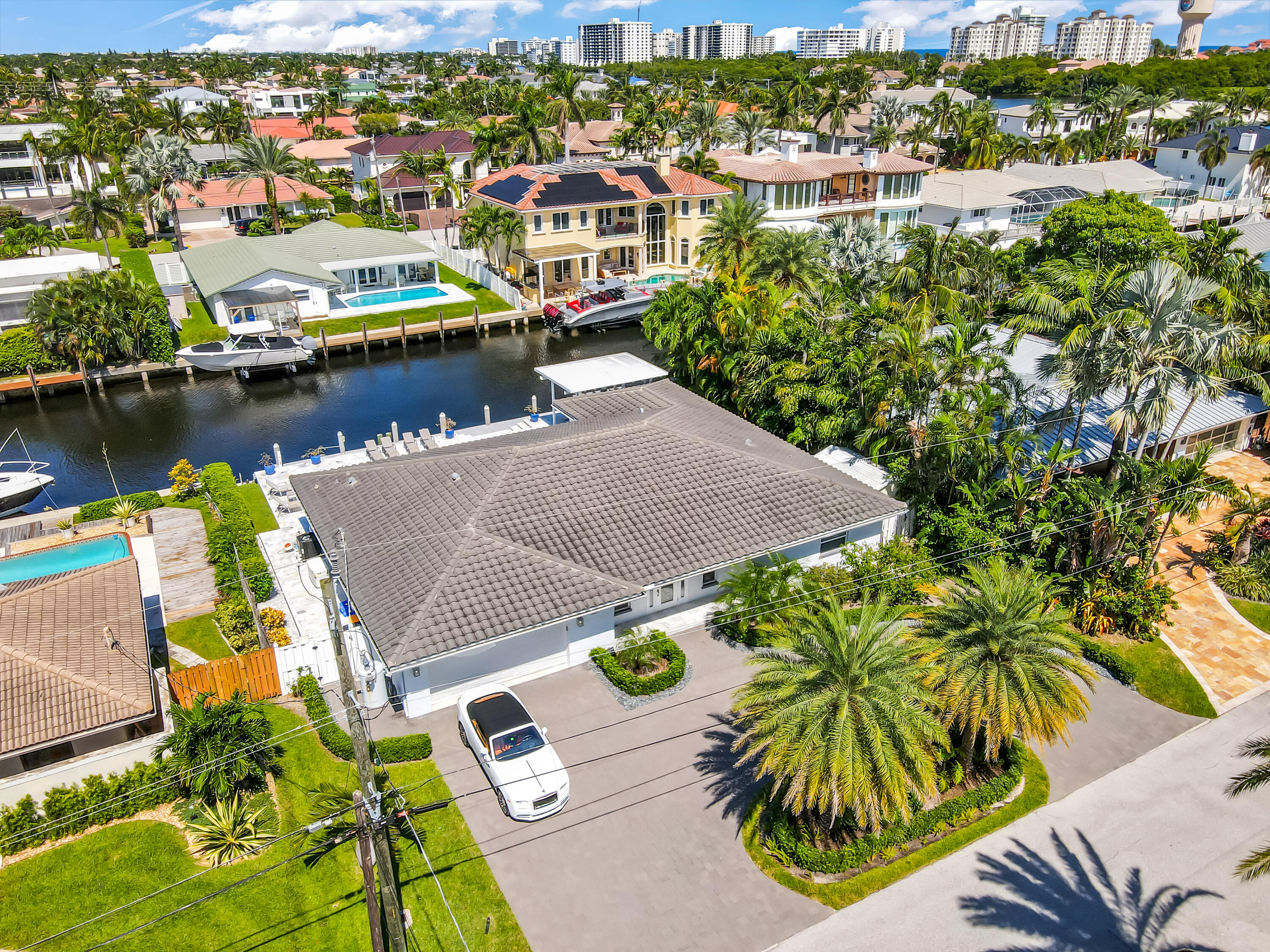 831 Dover Street Boca Raton, FL 33487 - Photo 7 of 71 an aerial view of residential houses with outdoor space and river
