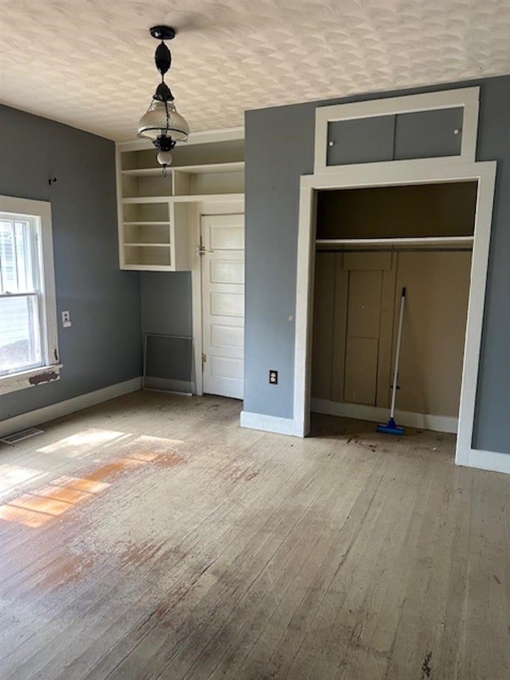 1303 Smallhouse Road Bowling Green, KY 42104 - Photo 6 of 14 Gallery Image 6