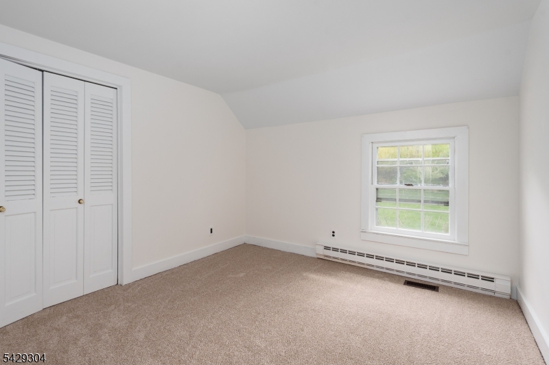 208 Mountain Road Ringoes, NJ 08551 - Photo 23 of 41