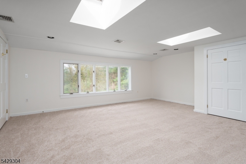 208 Mountain Road Ringoes, NJ 08551 - Photo 25 of 41