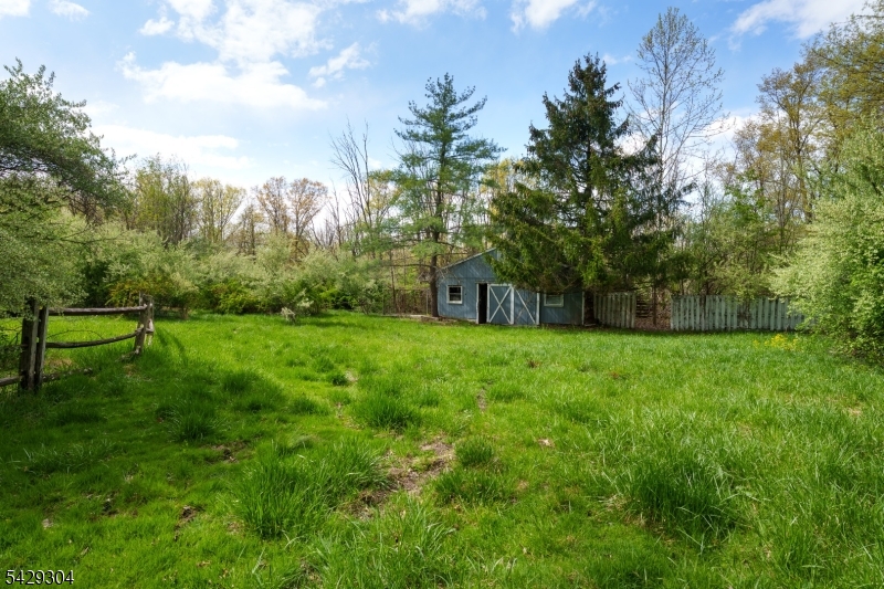 208 Mountain Road Ringoes, NJ 08551 - Photo 38 of 41