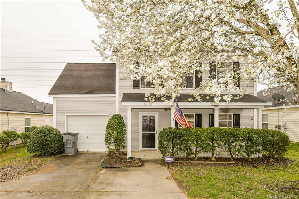 2031 Pimpernel Road Charlotte, NC 28213 - Photo 2 of 25 front view of a house