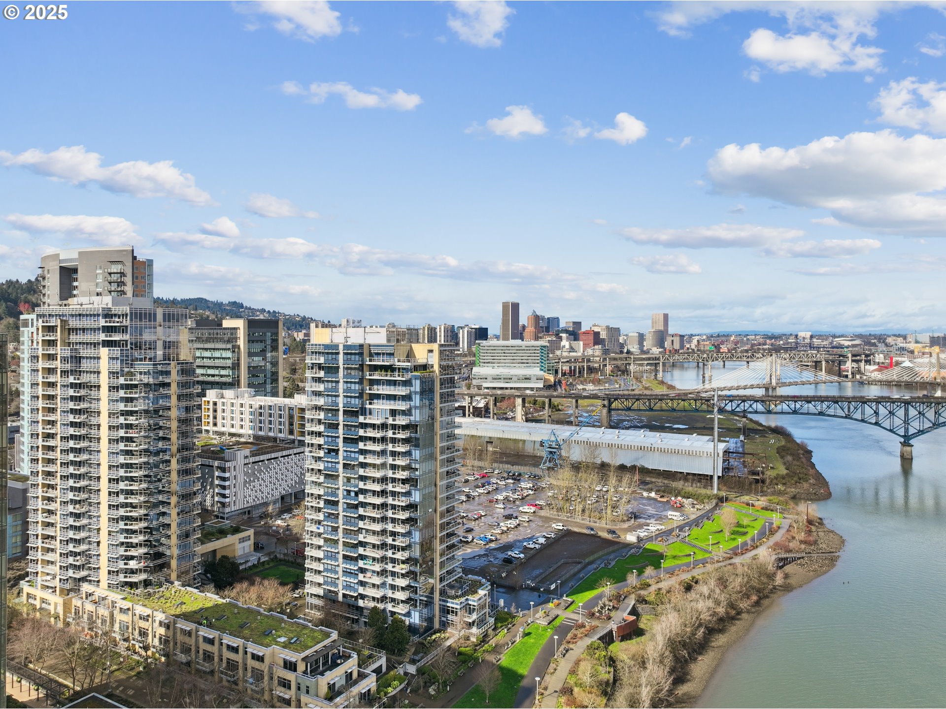3570 South River Parkway, Unit 1205 Portland, OR 97239 - Photo 1 of 34