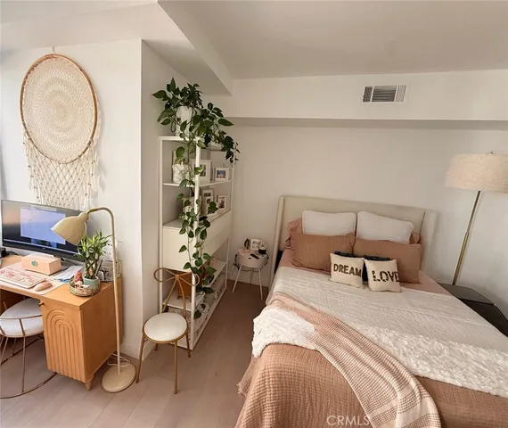 $425,000 | 1234 Wilshire Boulevard, Unit 233, Los Angeles, CA 90017