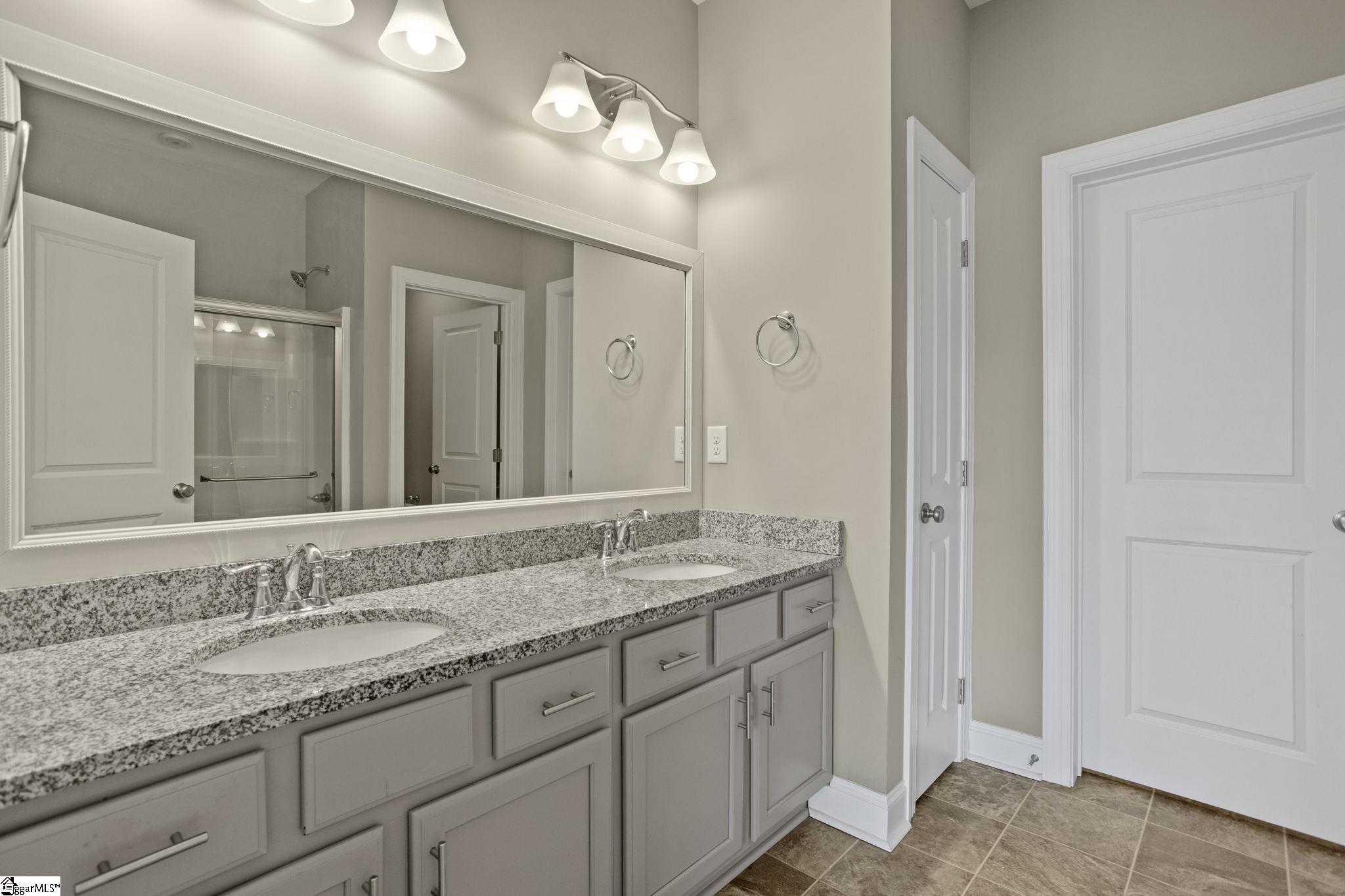 2045 Holly Springs Road Inman, SC 29349 - Photo 18 of 46