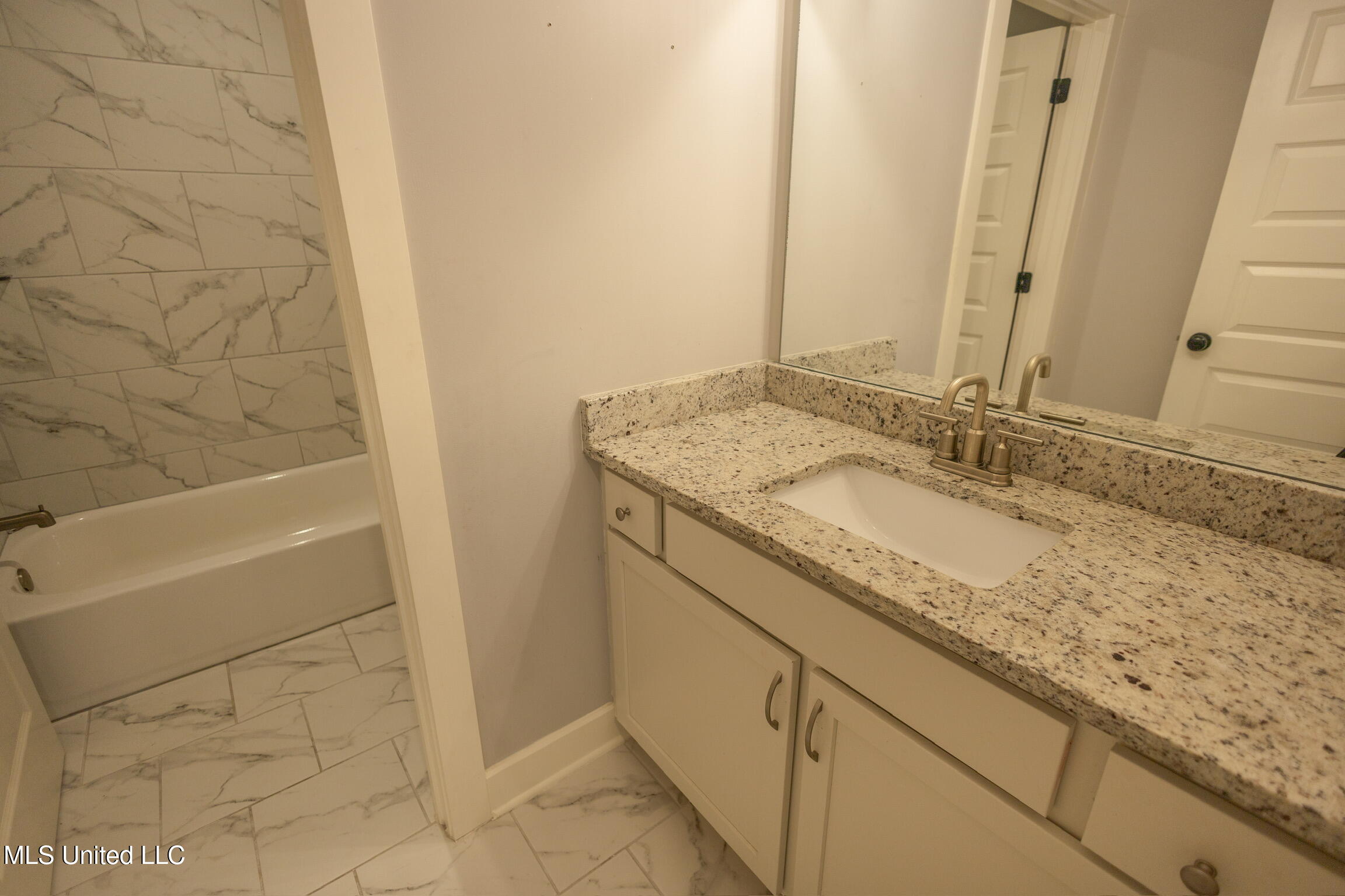 7501 Iron Loop Olive Branch, MS 38654 - Photo 25 of 29 R6114034