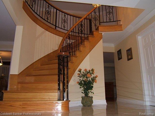 650 Plum Ridge Drive Rochester, MI 48309 - Photo 5 of 25 Grand Entry View 1.JPG