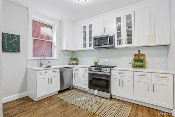 $234,000 | 5539 Waterman Boulevard, Unit 2N, St. Louis, MO 63112