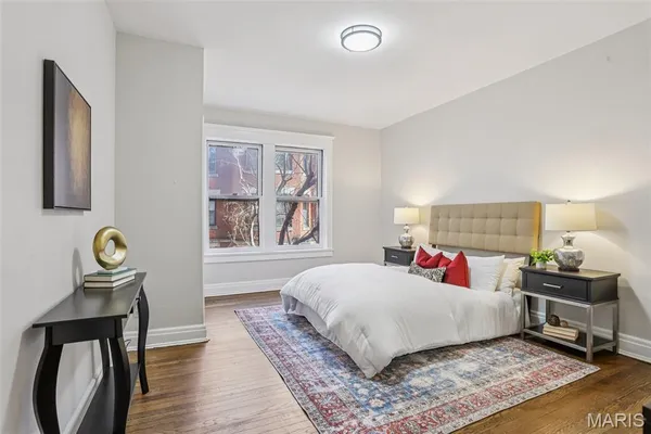 $234,000 | 5539 Waterman Boulevard, Unit 2N, St. Louis, MO 63112