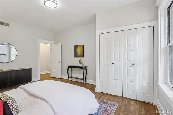 $234,000 | 5539 Waterman Boulevard, Unit 2N, St. Louis, MO 63112