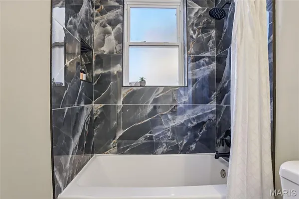 $234,000 | 5539 Waterman Boulevard, Unit 2N, St. Louis, MO 63112