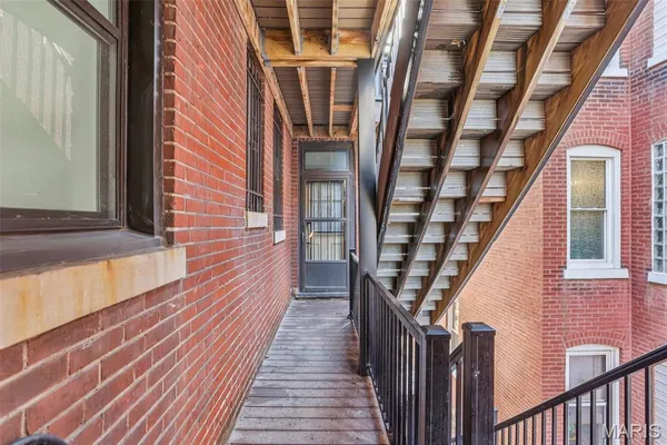 $234,000 | 5539 Waterman Boulevard, Unit 2N, St. Louis, MO 63112