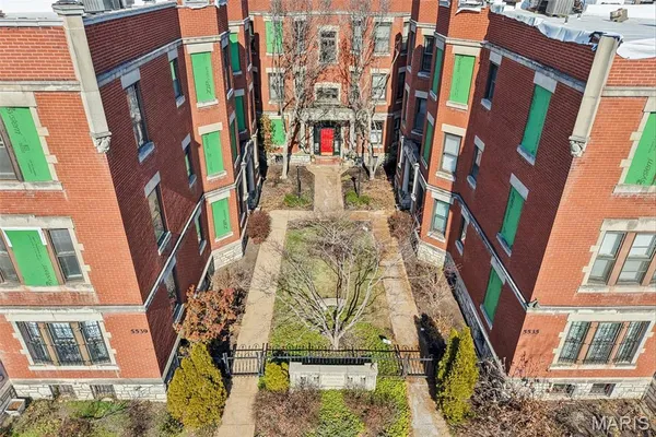$234,000 | 5539 Waterman Boulevard, Unit 2N, St. Louis, MO 63112