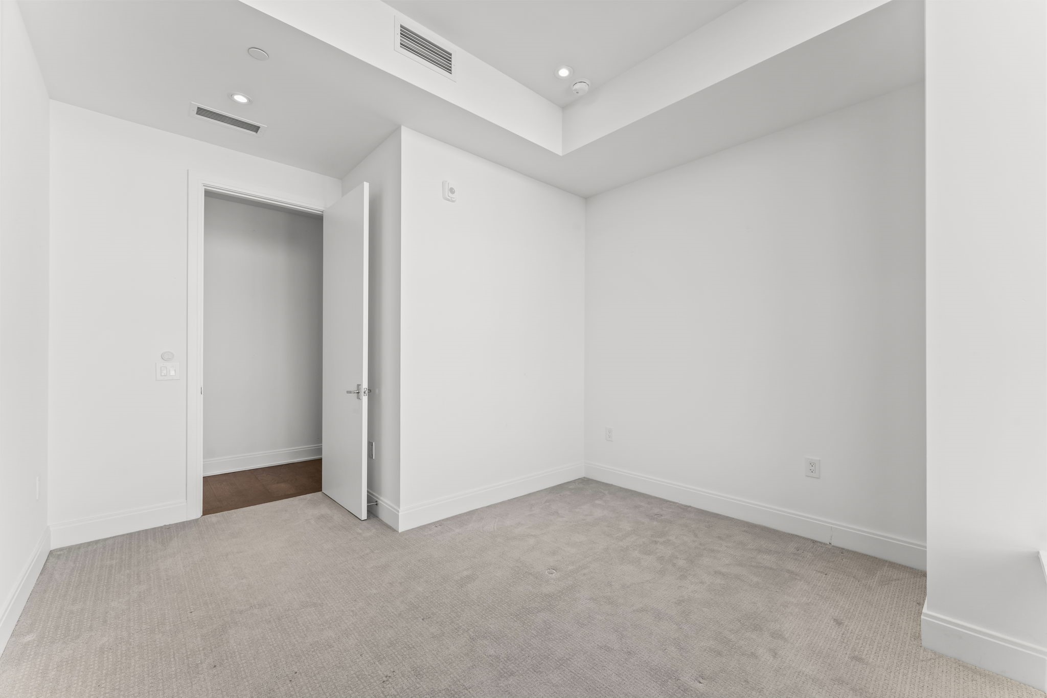 2323 West Main Street, Unit 606 Houston, TX 77098 - Photo 21 of 41