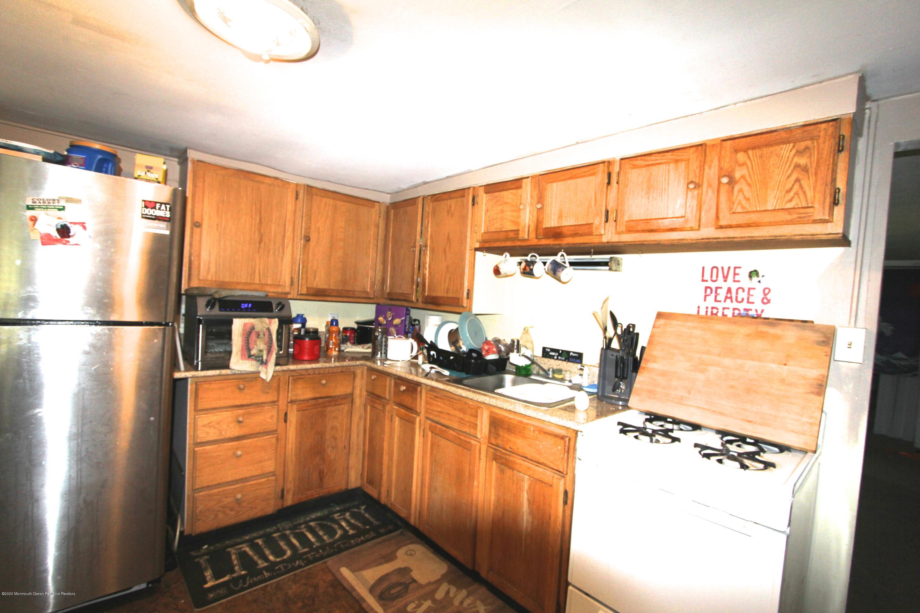8 Hawkin Road Cream Ridge, NJ 08514 - Photo 4 of 13 Eat In Kitchen