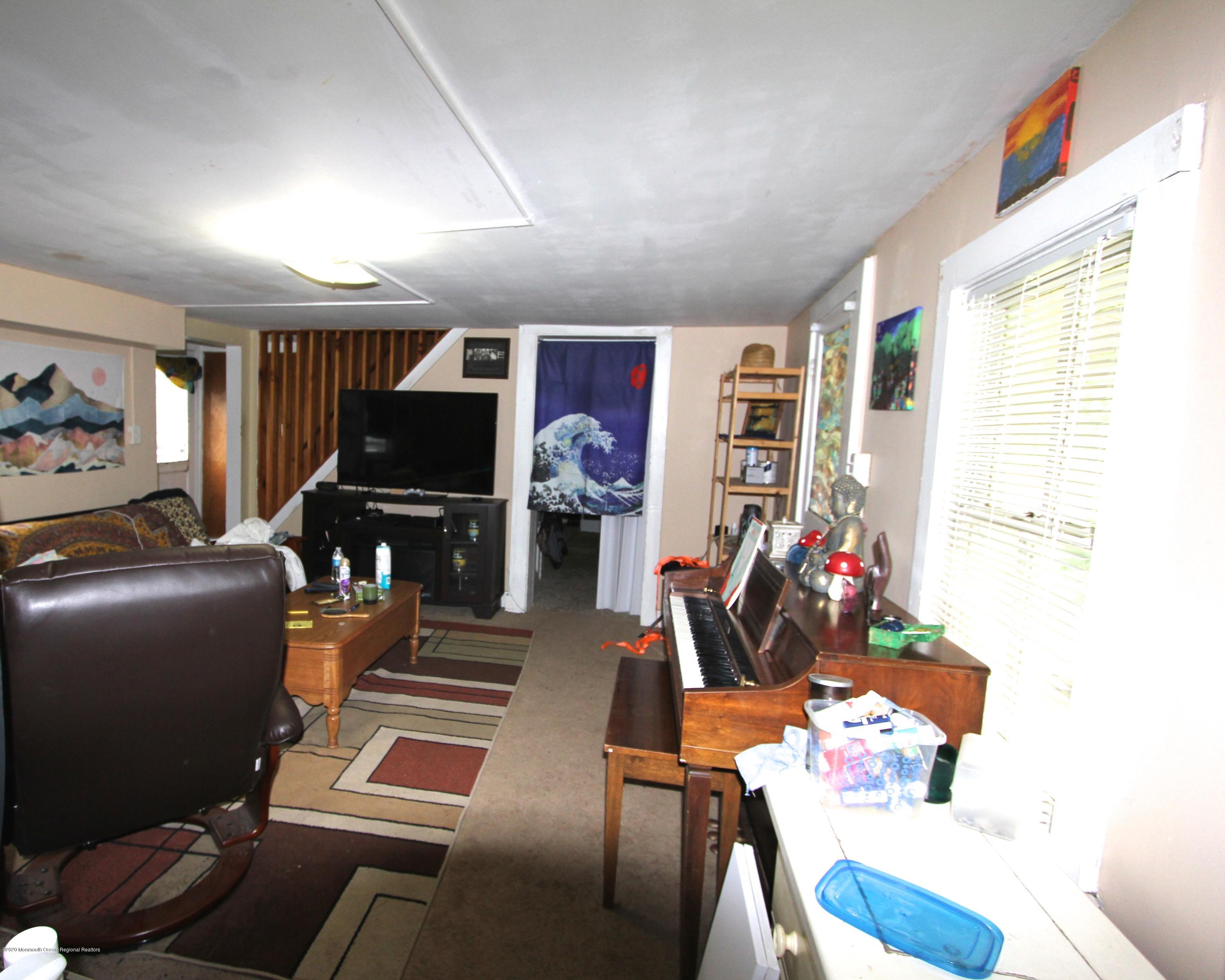 8 Hawkin Road Cream Ridge, NJ 08514 - Photo 7 of 13 Dining Room